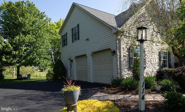 114 CRABAPPLE CT, Hummelstown, PA 17036