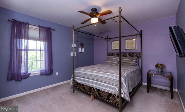 114 CRABAPPLE CT, Hummelstown, PA 17036