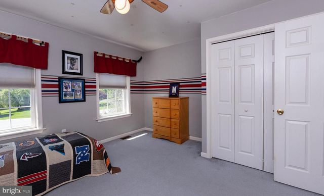 114 CRABAPPLE CT, Hummelstown, PA 17036