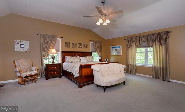 114 CRABAPPLE CT, Hummelstown, PA 17036