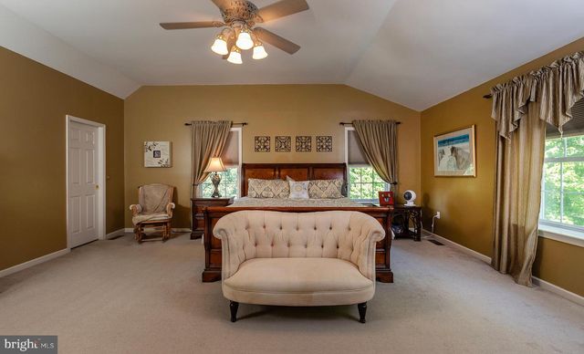 114 CRABAPPLE CT, Hummelstown, PA 17036