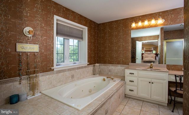 114 CRABAPPLE CT, Hummelstown, PA 17036