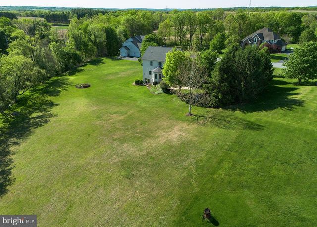 114 CRABAPPLE CT, Hummelstown, PA 17036