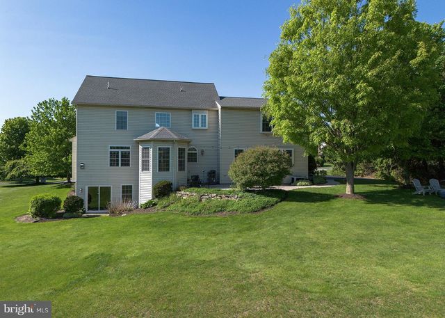 114 CRABAPPLE CT, Hummelstown, PA 17036