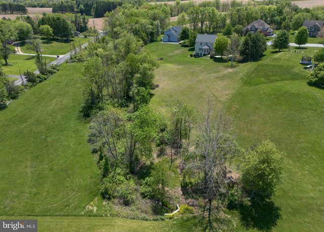 114 CRABAPPLE CT, Hummelstown, PA 17036
