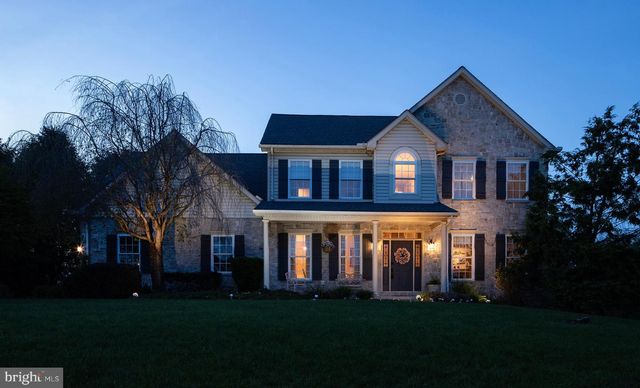 114 CRABAPPLE CT, Hummelstown, PA 17036