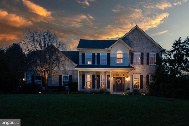 114 CRABAPPLE CT, Hummelstown, PA 17036