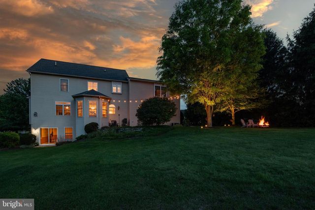 114 CRABAPPLE CT, Hummelstown, PA 17036