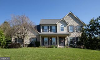 114 CRABAPPLE CT, Hummelstown, PA 17036