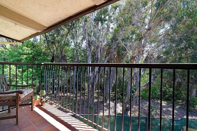 2412 Altisma Way C, Carlsbad, CA 92009