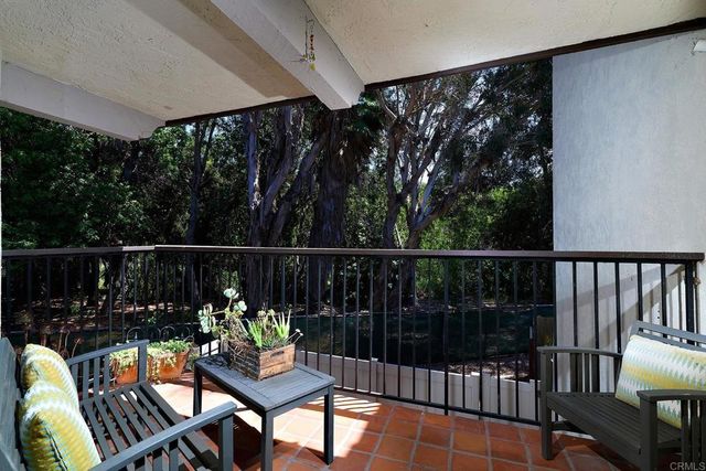 2412 Altisma Way C, Carlsbad, CA 92009