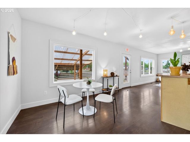 3327 Se 50TH Ave, Portland, OR 97206