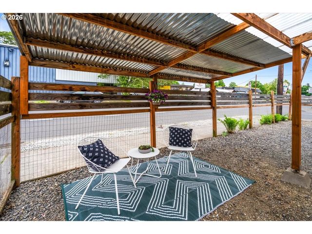 3327 Se 50TH Ave, Portland, OR 97206