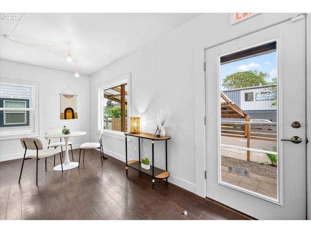 3327 Se 50TH Ave, Portland, OR 97206