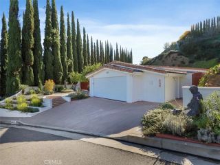 8238 Skyline Drive, Los Angeles, CA 90046