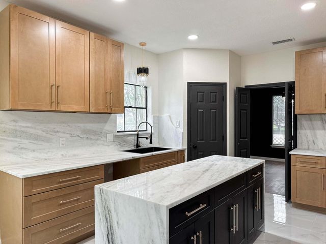 14211 Napier Court, Houston, TX 77069