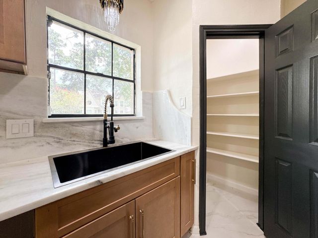 14211 Napier Court, Houston, TX 77069
