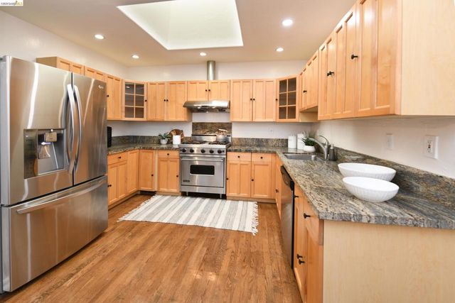 2300 Ashby Ave, Berkeley, CA 94705