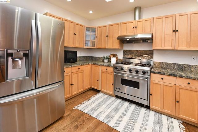 2300 Ashby Ave, Berkeley, CA 94705