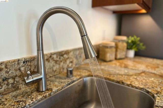 2300 Ashby Ave, Berkeley, CA 94705