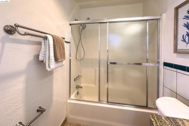 2300 Ashby Ave, Berkeley, CA 94705