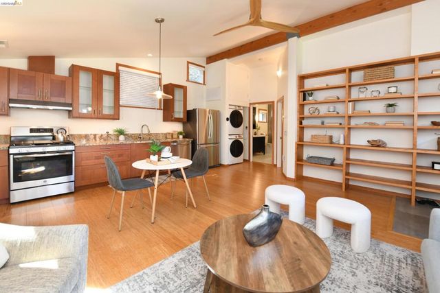 2300 Ashby Ave, Berkeley, CA 94705