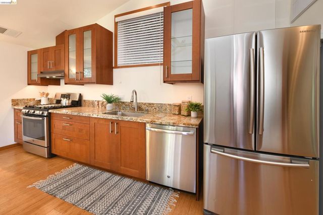 2300 Ashby Ave, Berkeley, CA 94705