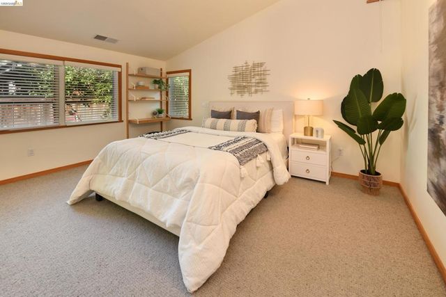 2300 Ashby Ave, Berkeley, CA 94705