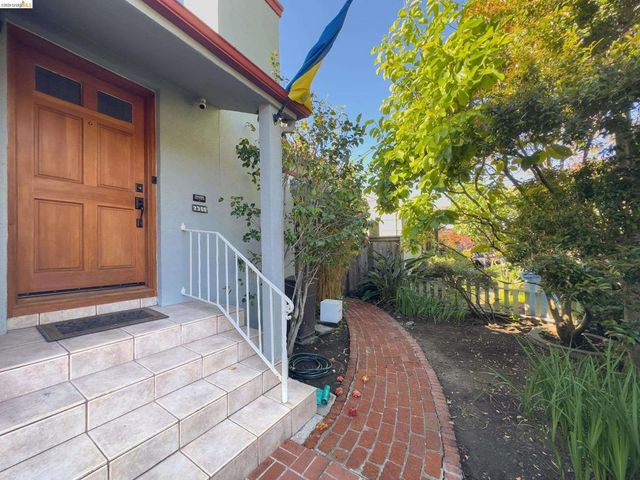 2300 Ashby Ave, Berkeley, CA 94705