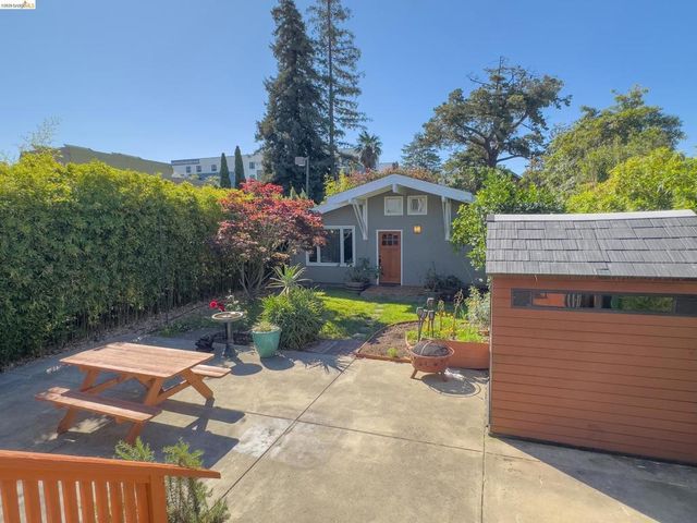 2300 Ashby Ave, Berkeley, CA 94705