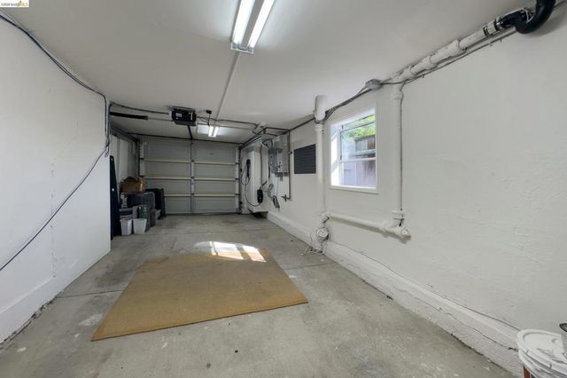 2300 Ashby Ave, Berkeley, CA 94705