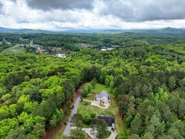 302 Brook Green Court, Blairsville, GA 30512