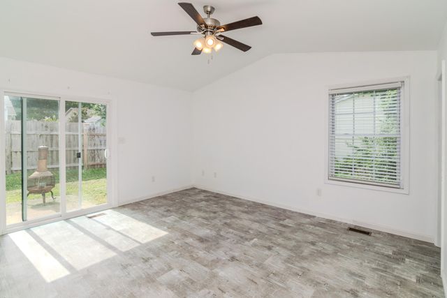 384 Stone Creek Drive, Lexington, KY 40503