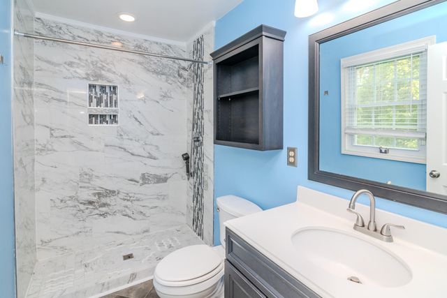 384 Stone Creek Drive, Lexington, KY 40503