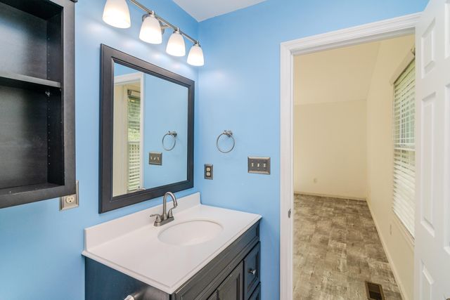 384 Stone Creek Drive, Lexington, KY 40503