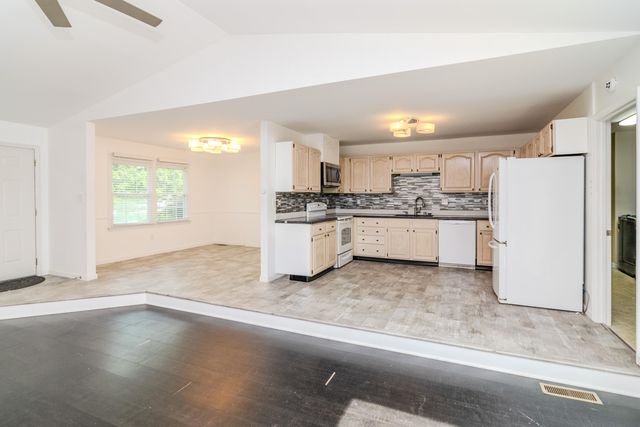 384 Stone Creek Drive, Lexington, KY 40503