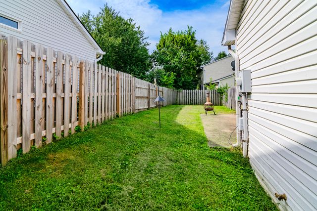 384 Stone Creek Drive, Lexington, KY 40503
