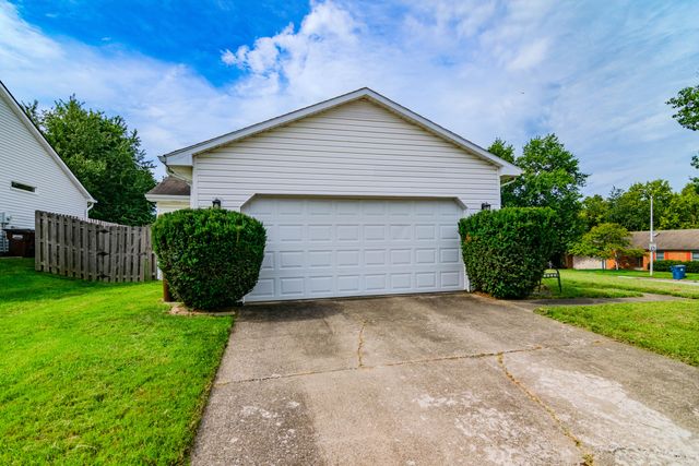 384 Stone Creek Drive, Lexington, KY 40503