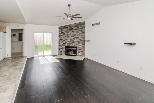 384 Stone Creek Drive, Lexington, KY 40503