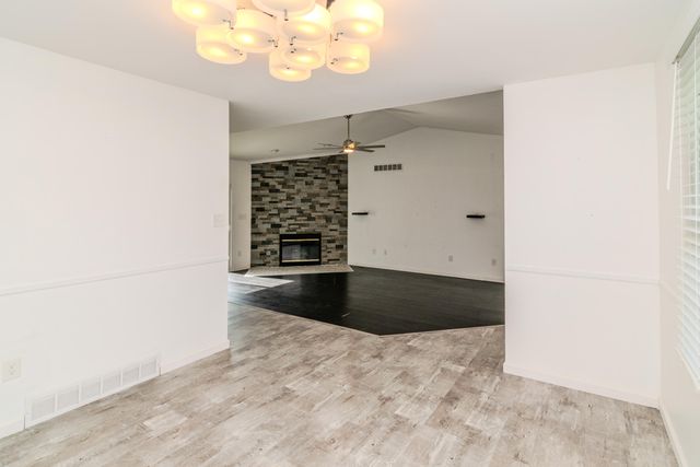 384 Stone Creek Drive, Lexington, KY 40503