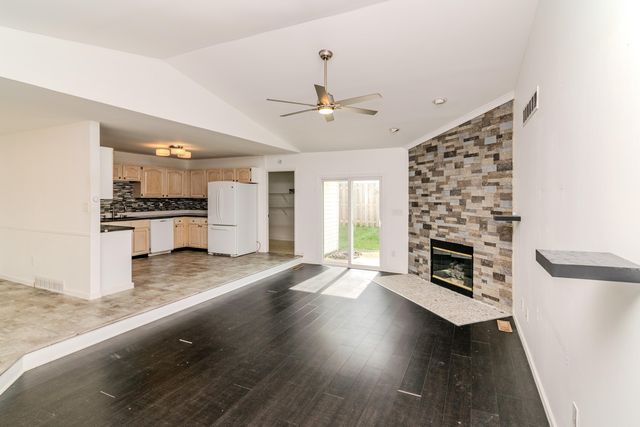 384 Stone Creek Drive, Lexington, KY 40503