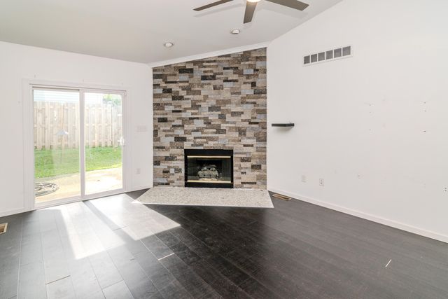 384 Stone Creek Drive, Lexington, KY 40503