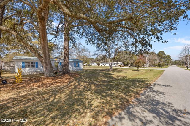 1650 Seagull Way SW, Ocean Isle Beach, NC 28469