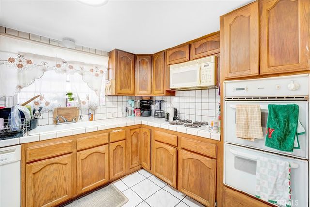 2200 W Hardy, Inglewood, CA 90305