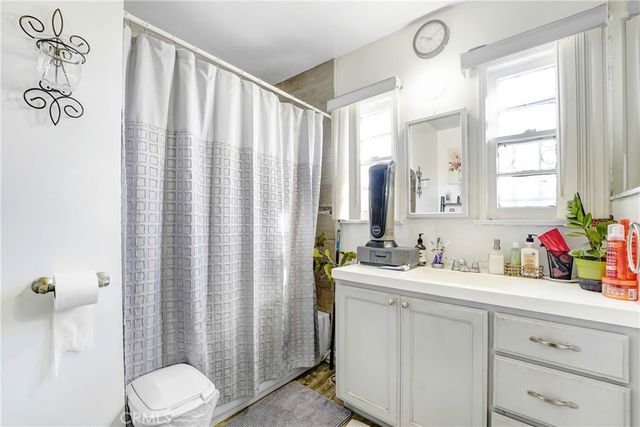 2200 W Hardy, Inglewood, CA 90305