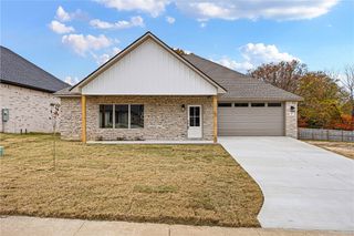 107 Harbor Circle, Russellville, AR 72802