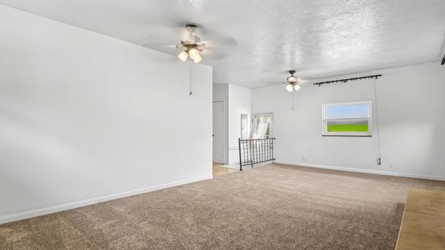 25 Yates Crossing Road, Milton, WV 25541