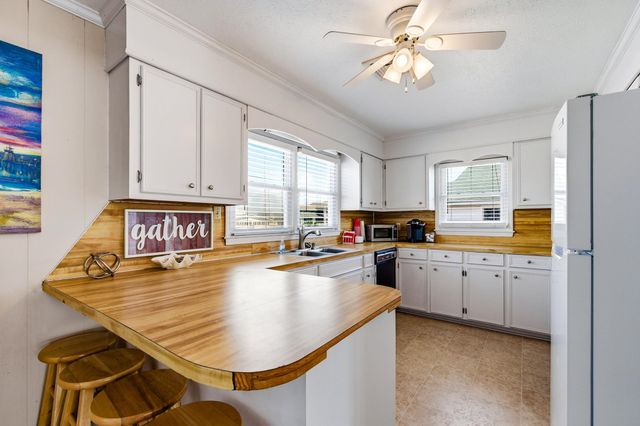 2259 Oyster Cove, Garden City Beach, SC 29576