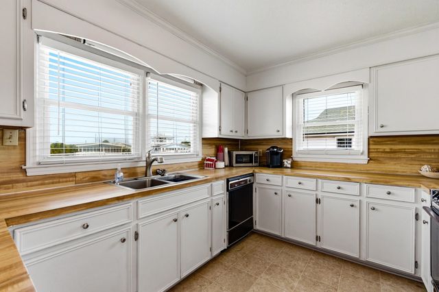 2259 Oyster Cove, Garden City Beach, SC 29576