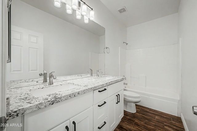 9442 W BERKELEY Road, Phoenix, AZ 85037
